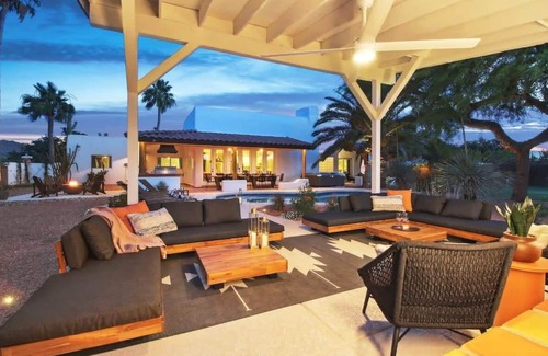 Paradise Gardens House | Serene Home | Heated Pool & Games