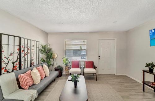 Bayou Oaks House | Serene Japandi Getaway, Near Art & Beaches