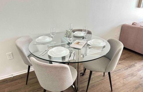 Del Rey Apartment | Serene King Bed Condo, MDR