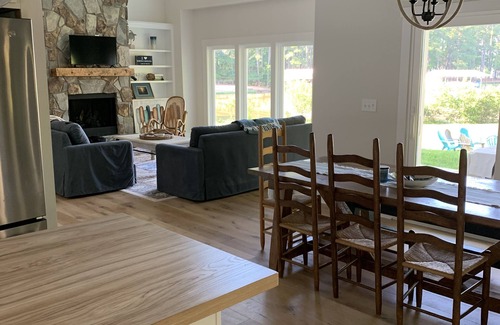 Olde Ferry Estates House | Serene lake house dream- brand new, beautifully furnished, and great views.