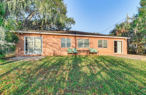 Winter Haven Cottage | Serene Lake Views: Winter Haven Home