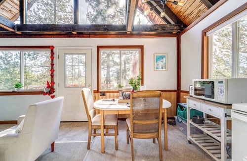 Serene Lakes Cabin | Serene Lakes Cabin w/Deck: Dog Friendly!