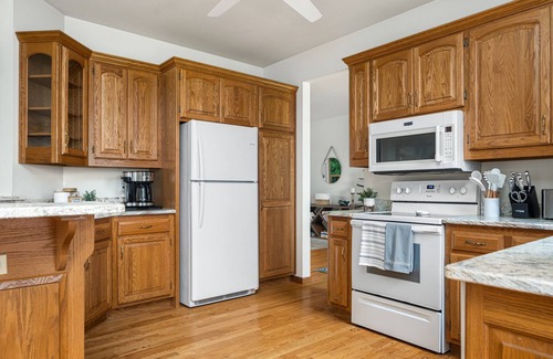 Branch House | Serene Lakeview Retreat on Lake Michigan - Minutes to Whistling Straights