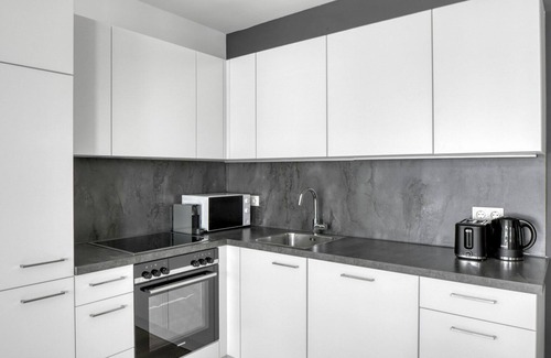 Vienna Apartment | Serene Leopoldstadt 2BR w/Loggia, Gym & Sauna, near U2, by Blueground