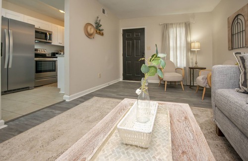 Northwest House | Serene Lodging with Indoor Fireplace