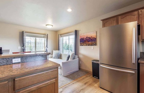 Driggs House | Serene Loft Escape: King Bed, Great Location