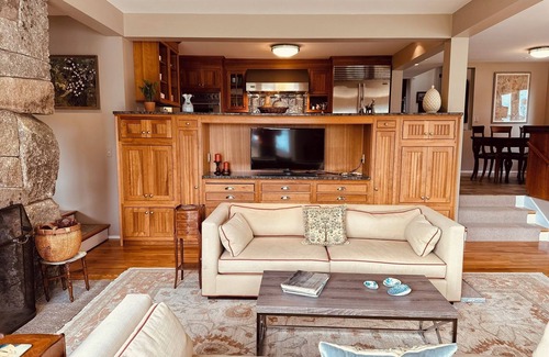 Penobscot House | Serene Luxury Coastal Retreat, Dock, Kayaks, Fishing, Wildlife, Exceptional View