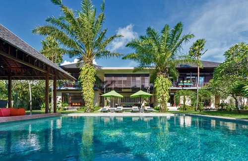 Batu Bolong Villa | Serene Luxury Retreat with Poolside Bliss – Villa 1097