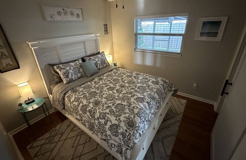 Winter Park House | Serene Mid-Century 3/2 w/Bonus Room and Huge Shaded Yard w/Fence