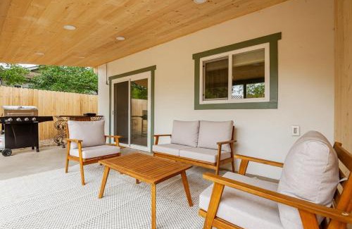Paso Robles House | Serene Oasis Sauna and Cinema