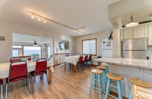 Roads End House | Serene Oceanfront, Hot Tub, WiFi, Arcade, Fireplaces. True Million Dollar Views.