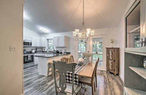 Old Town House | Serene Old Town Getaway Near Suwannee River!