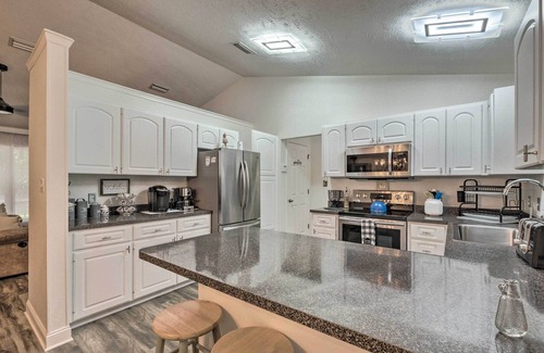 Old Town House | Serene Old Town Getaway Near Suwannee River!