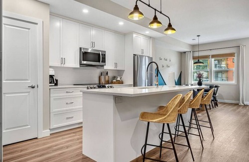 East Kootenay Apartment | Serene Peaks | Private Hot Tub | Peaceful
