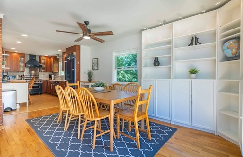 West Bellevue House | Serene Pet-friendly Home 1 Mile from Bellevue DT