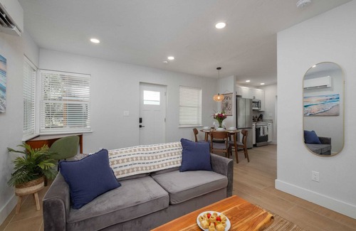Gainesville Condo | Serene Place - Walk to UF - Free Parking