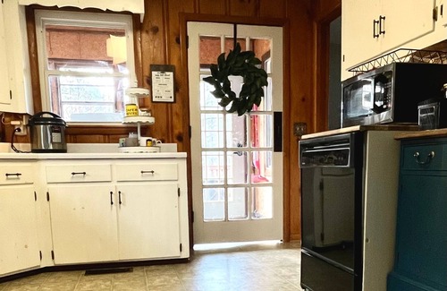 Millerville House | Serene Retreat near Cheaha State Park ~ Mountain Views ~ Pet-Friendly