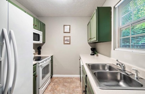 Sevierville House | Serene Retreat: Private Hot Tub, and Arcade!