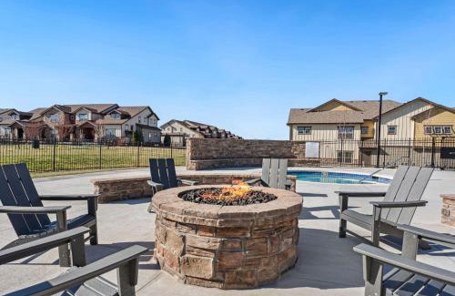 Windsor Apartment | Serene Retreat with Hot Tub, Sauna, Pool & Gym