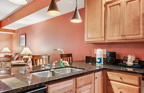 Wisconsin Dells Apartment | Serene river-view condo with in-room jetted tub & two fireplaces