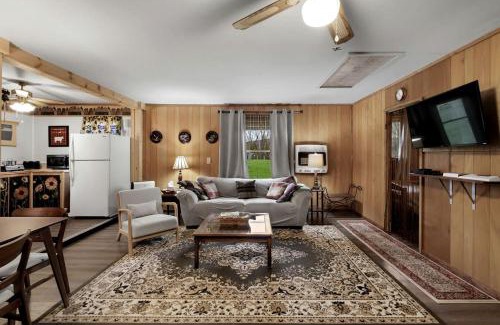 Points House | Serene Riverfront Cabin Haven near South Branch Potomac River in West Virginia