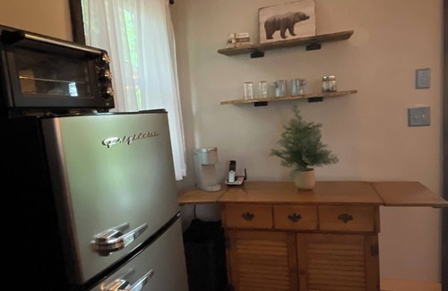 Northville Cottage | Serene Riverside Cottage in Charming Northville