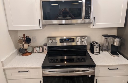 South Jordan Apartment | Serene Riverton Studio/Mountain Views/Hot Tub/22mi to SLC & Ski Resorts