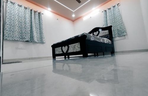 Serilingampally House | Serene Sanctuary