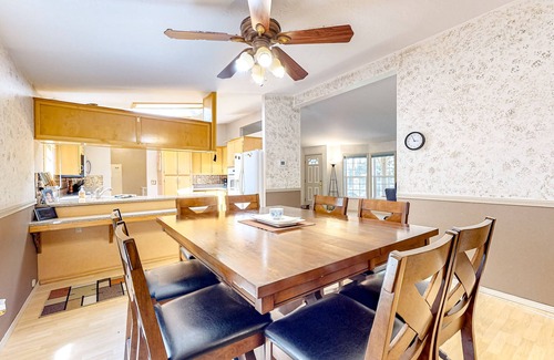 Bremerton House | Serene & secluded home with a large yard, deck, grill, jetted tub, W/D, and AC
