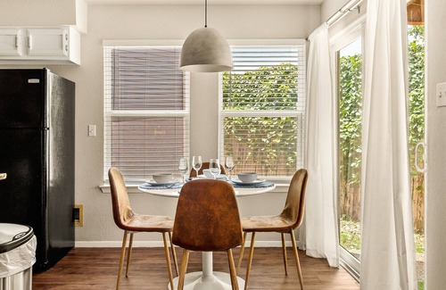 South Congress Apartment | Serene SoCo Escape — Walk to Cafes + Free Parking/In-Unit Laundry!