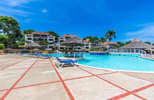 La Mulata Apartment | Serene Sosa Retreat with the Pool View