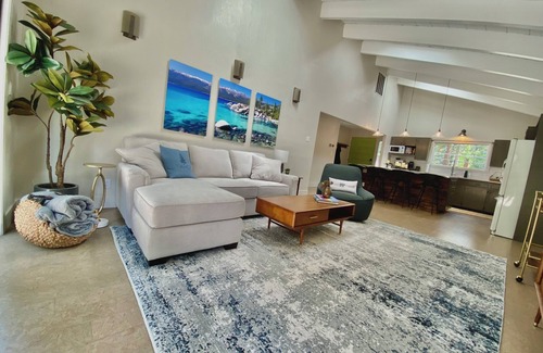 Pioneer Trail House | Serene South Lake Tahoe seasonal retreat with modern amenities