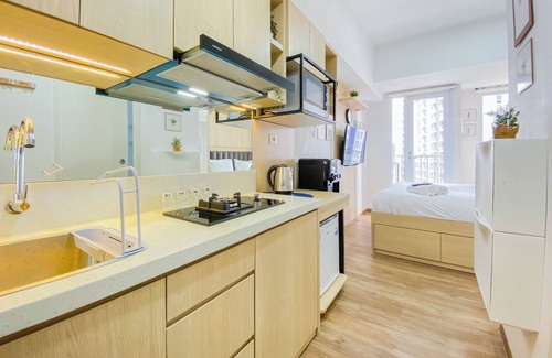 Grogol Utara Apartment | Serene Stay Studio Tokyo Riverside Pik 2 Apartment