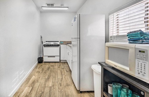 Townsite Apartment | Serene Studio Near Lake Mead, Hiking & Dining