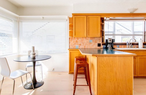 Sumner House | Serene Sumner 2BR w/Parking, nr Parks, Schools & Markets, by Blueground