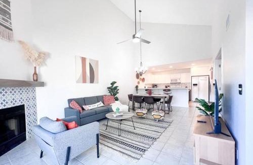 Old West Manor II House | Serene Town home in Chandler with pool