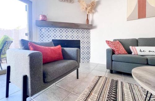 Old West Manor II House | Serene Town home in Chandler with pool