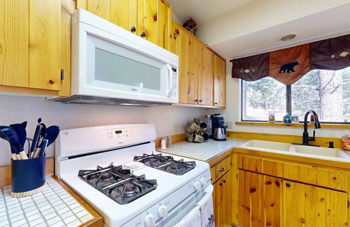 Pinetop-Lakeside Cabin | Serene, two-story cabin with a game room, washer/dryer, & furnished deck