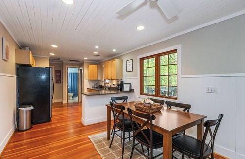 Union Pier House | Serene Union Pier Hideaway!