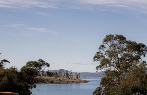 Primrose Sands House | Serene Vista Retreat Primrose Sands
