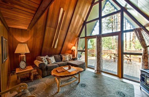 Packwood House | Serene Washington Escape with Deck and Mountain Views!