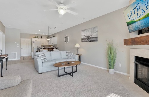 Camdenton Condo | Serene Waterfront Condo! Elevator and 3 onsite pools.