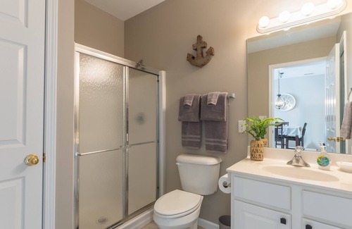 Camdenton Condo | Serene Waterfront Condo! Elevator and 3 onsite pools.