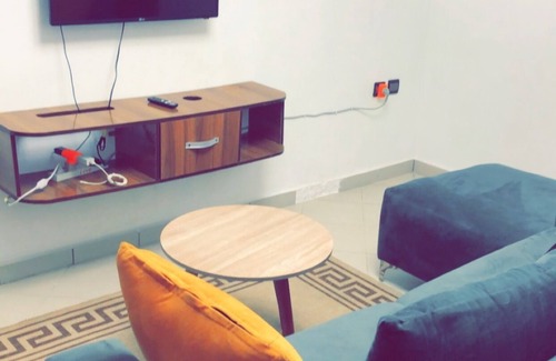 Agblangandan House | SereneLux Home Cozy 1-bedroom apartment in nice Cotonou with AC, WiFi