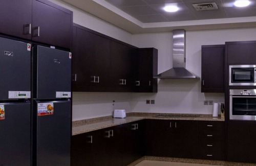 Jumeira 3 Condo | Serengeti Suite at Full Moon Guesthouse – Your Perfect Escape