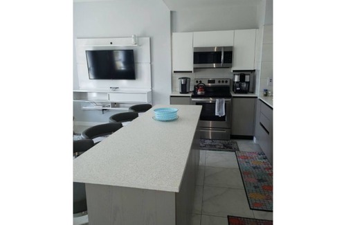 Eden Gardens Apartment | Serenitilux @The Lofts Apts