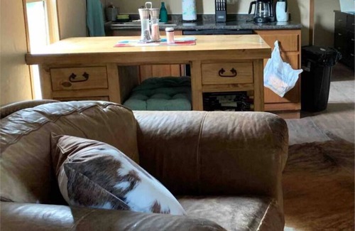 McAlester Cabin | Serenity Acres Sanctuary -BnB & Resort- Cowboy Comfort Lodge