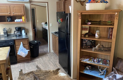 McAlester Cabin | Serenity Acres Sanctuary -BnB & Resort- Cowboy Comfort Lodge