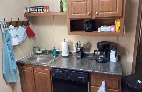 McAlester Cabin | Serenity Acres Sanctuary -BnB & Resort- Cowboy Comfort Lodge