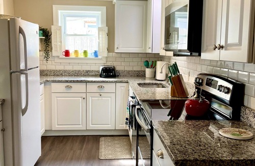 Rehoboth by the Sea Cottage | Serenity Amid it All. Dog friendly PET FEE, WiFi, outdoor shower, grill